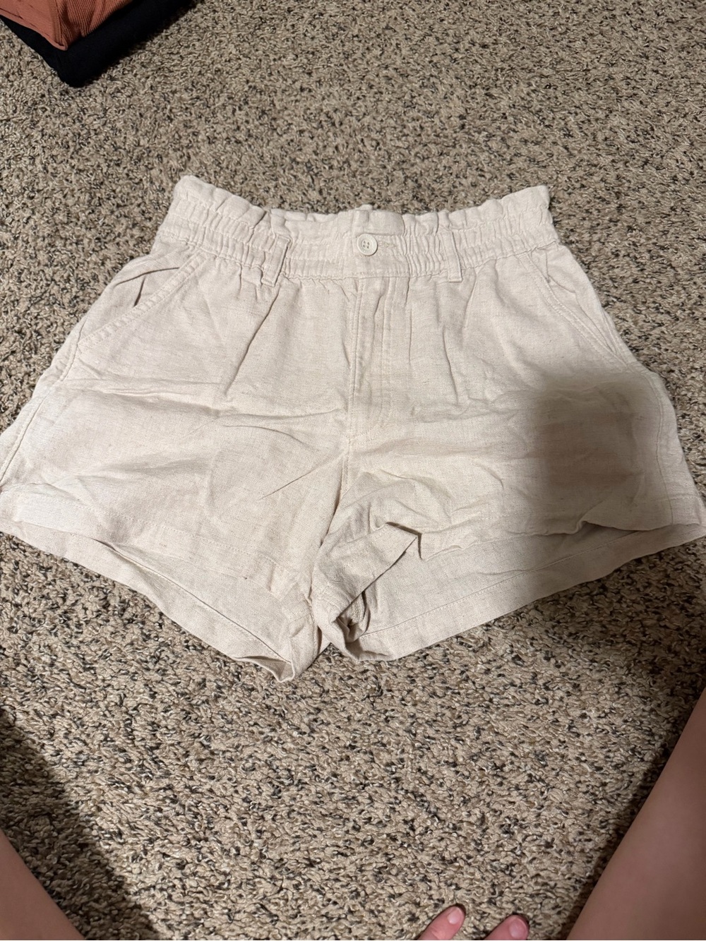 Hollister High-Waist Cream Linen-Blend Shorts